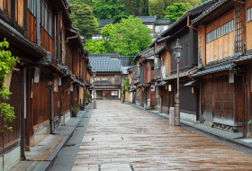 金沢らしい街並みを楽しめるひがし茶屋街がおすすめ!
